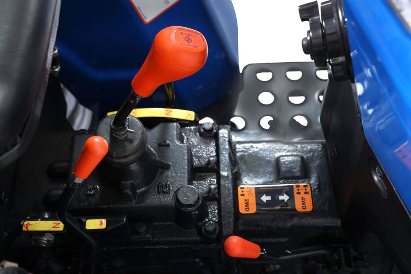 Traktor Solis 16