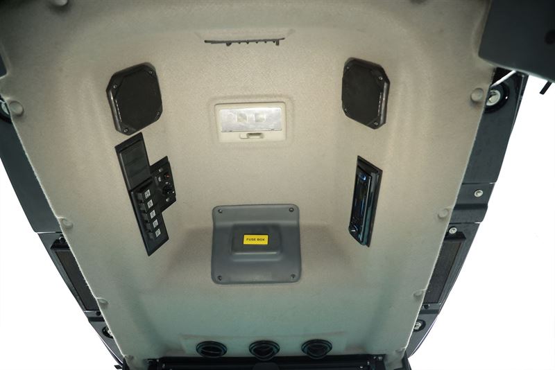 Traktor Solis 26 9+9 kabina