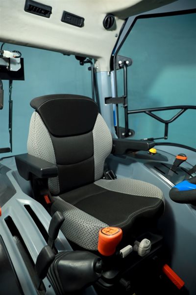Traktor Solis 35