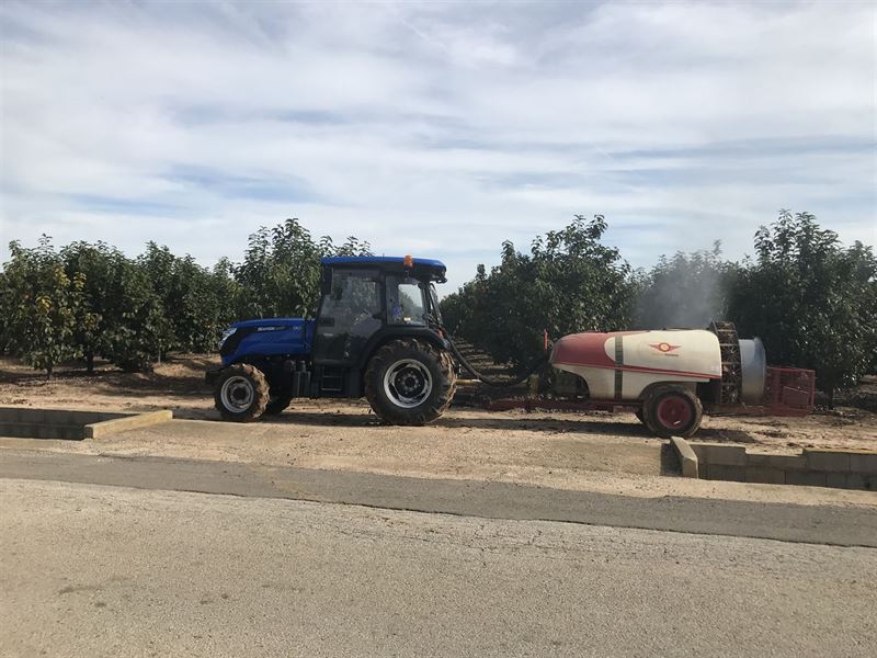 Traktor Solis N90 sadový speciál